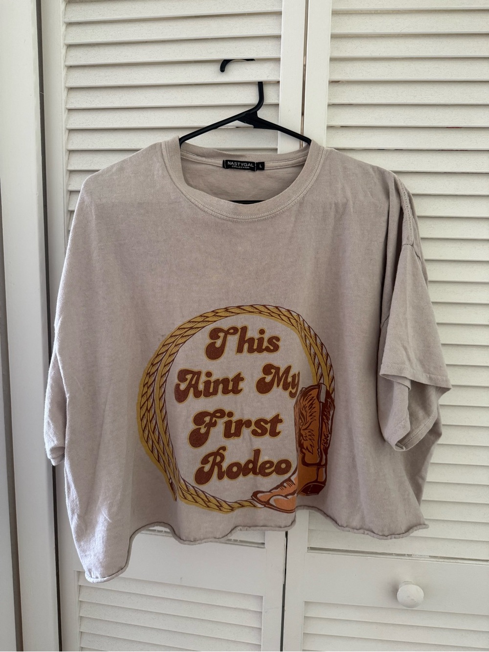 Nasty Gal Beige Cropped Rodeo Graphic Tee